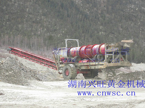 脫泥選金機現場工作